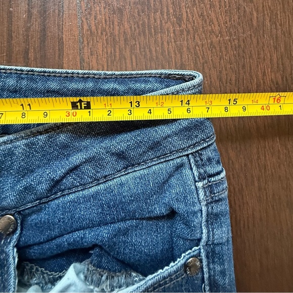 1822 Women's Distressed Skinny Blue Jeans size 8/29 - Picture 8 of 14